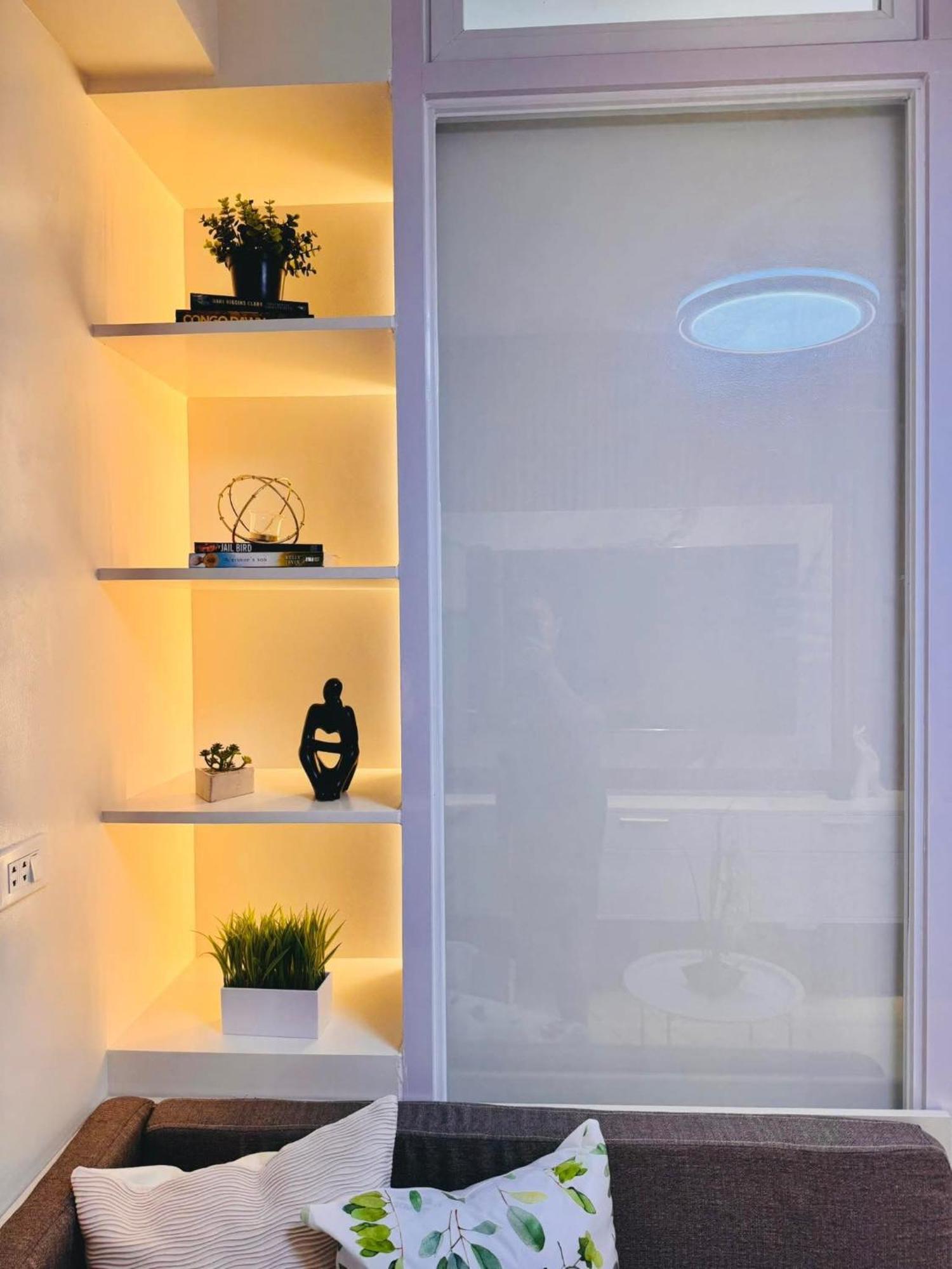 Rj Elite Escape 2Br Condo W Balcony Near Sm Iloilo Экстерьер фото